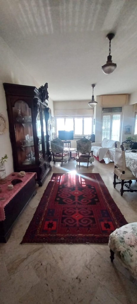 appartamento in vendita a Carrara in zona Marina di Carrara