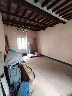 casa indipendente in vendita a Carrara in zona Centro Città