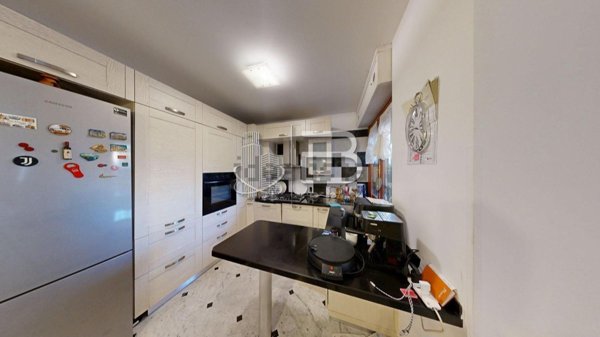 appartamento in vendita a Carrara in zona Marina di Carrara