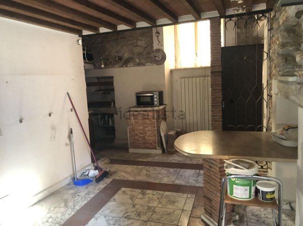 appartamento in vendita a Carrara in zona Centro Città
