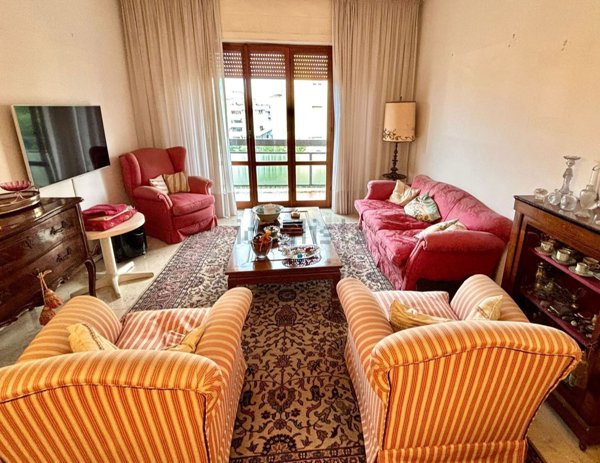 appartamento in vendita a Carrara in zona Avenza