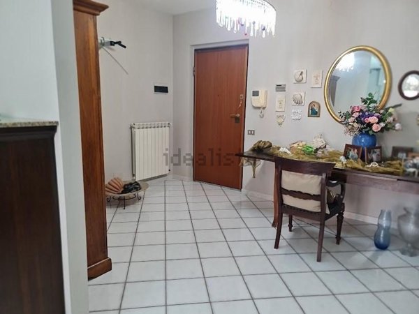 appartamento in vendita a Carrara in zona Avenza