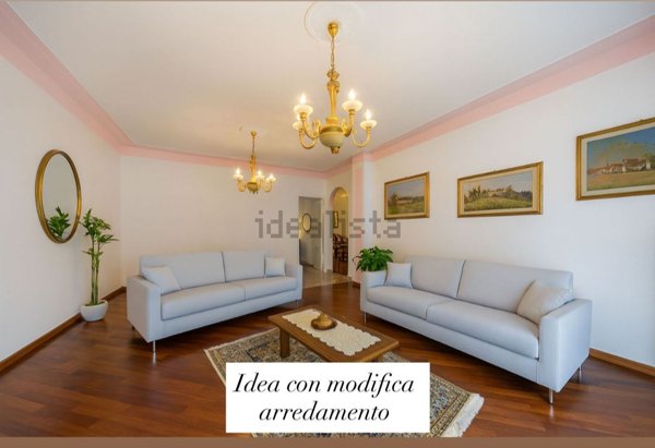 appartamento in vendita a Carrara in zona Marina di Carrara