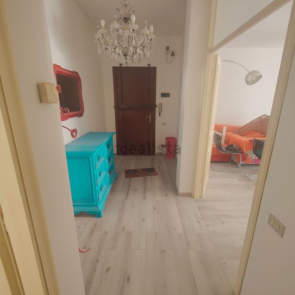 appartamento in vendita a Carrara in zona Marina di Carrara