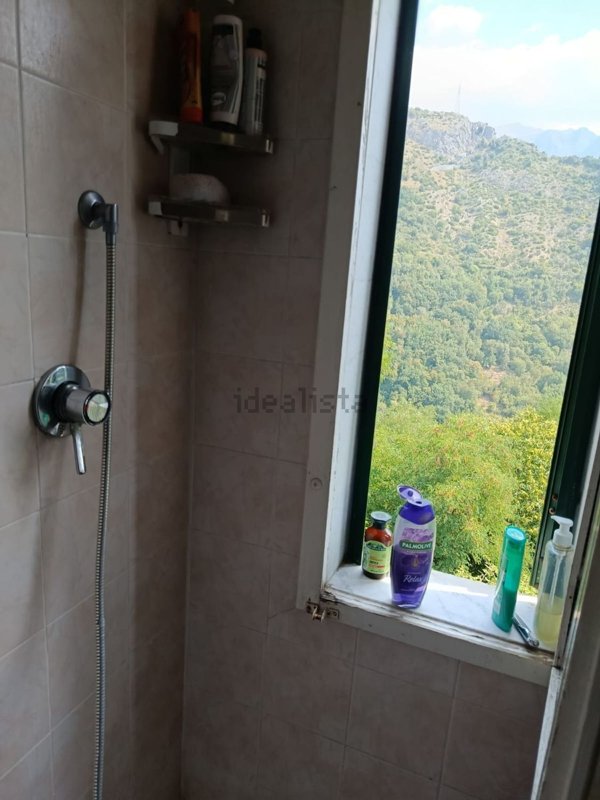 appartamento in vendita a Carrara in zona Centro Città