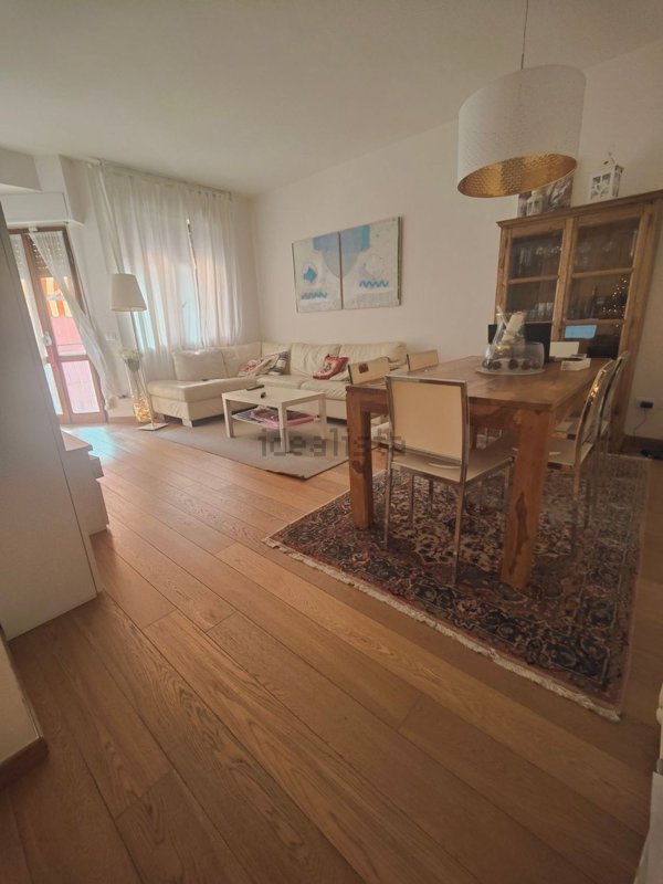 appartamento in vendita a Carrara in zona Marina di Carrara