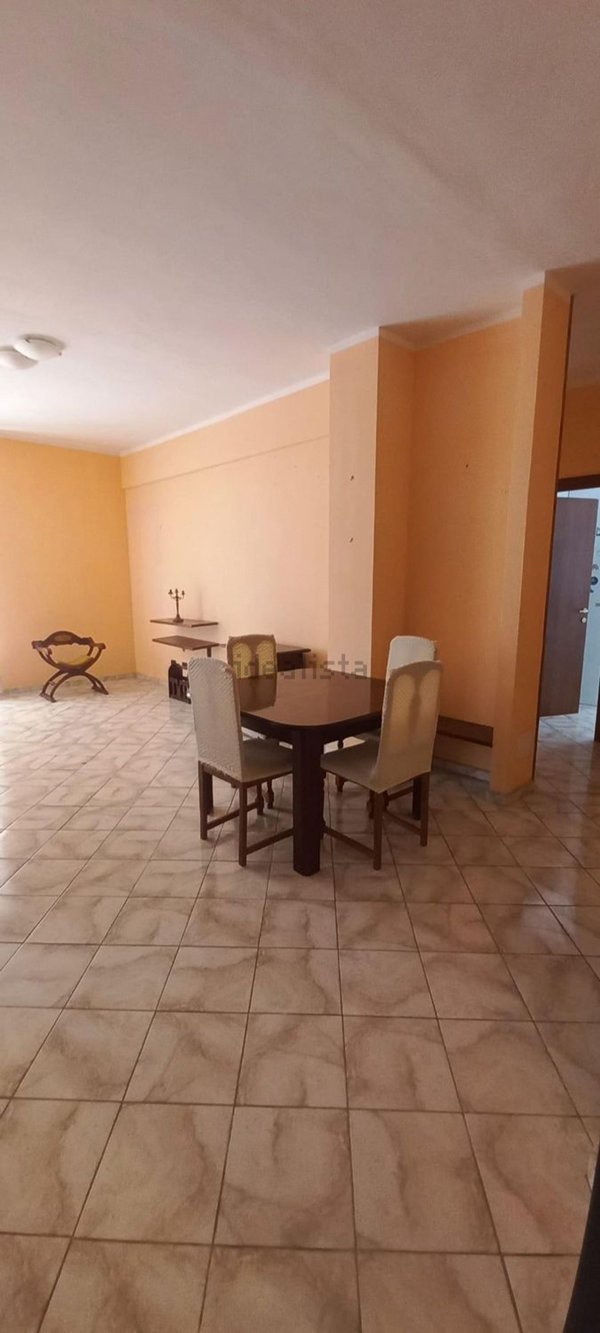 appartamento in vendita a Carrara in zona Marina di Carrara