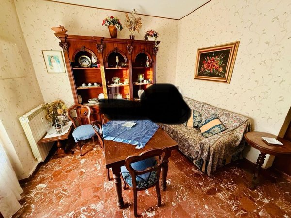 appartamento in vendita a Carrara in zona Marina di Carrara