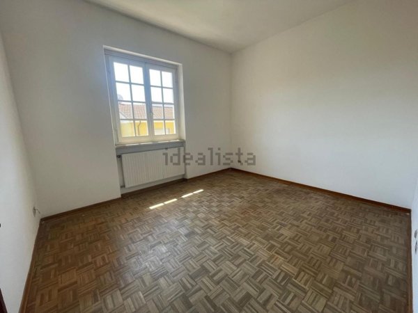 casa indipendente in vendita a Carrara in zona Marina di Carrara