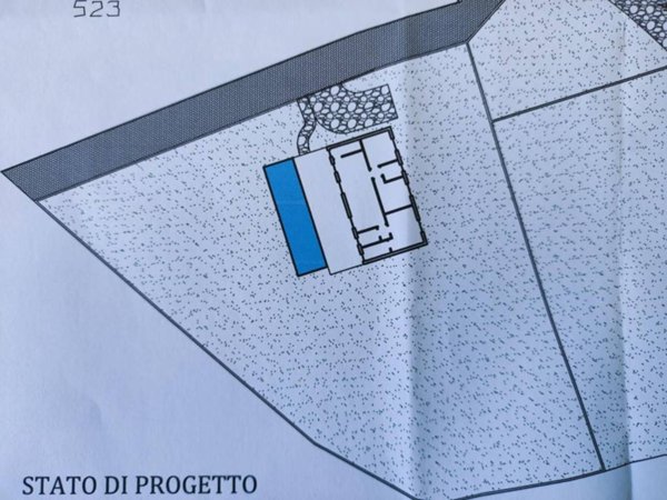 casa indipendente in vendita a Carrara in zona Avenza