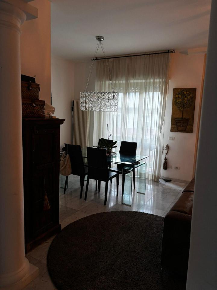 appartamento in vendita a Carrara in zona Centro Città