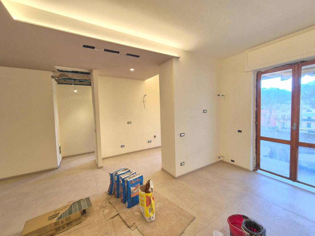 appartamento in vendita a Carrara in zona Marina di Carrara