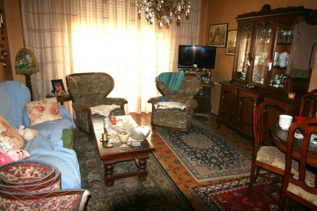 appartamento in vendita a Carrara in zona Centro Città