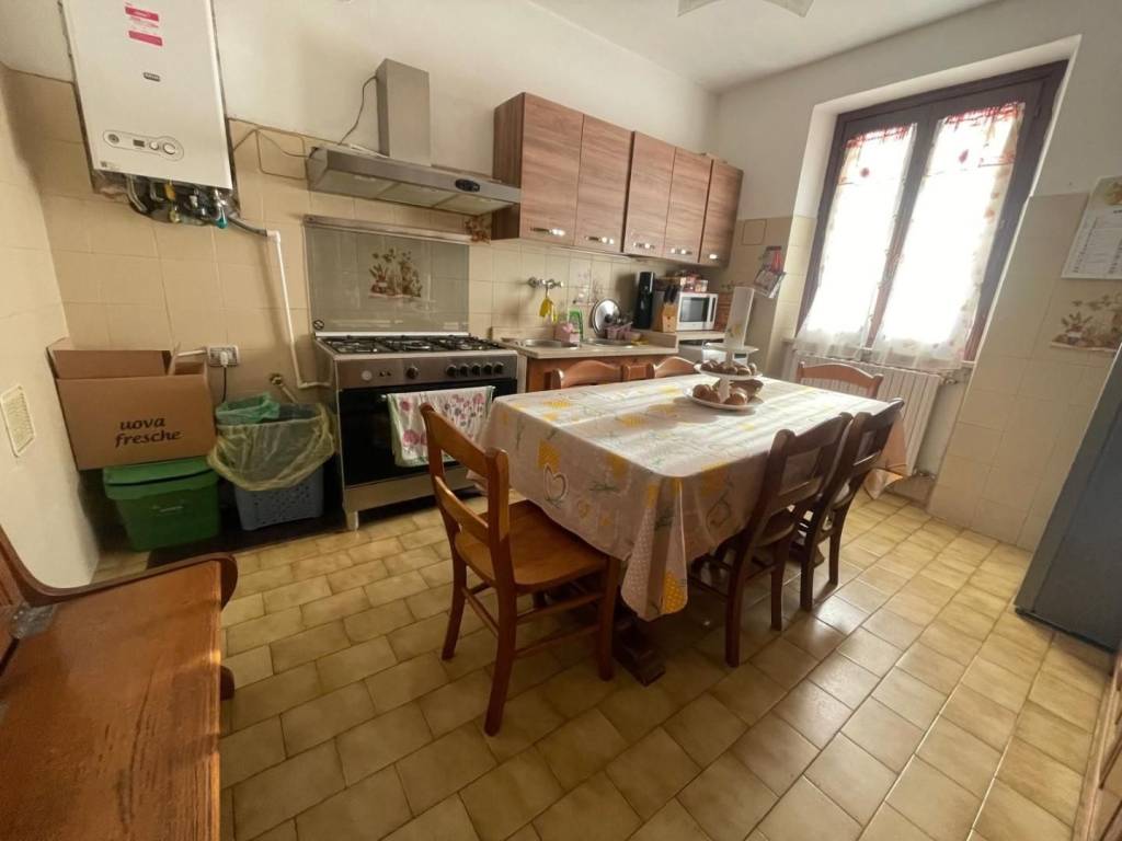 casa indipendente in vendita a Carrara in zona Marina di Carrara
