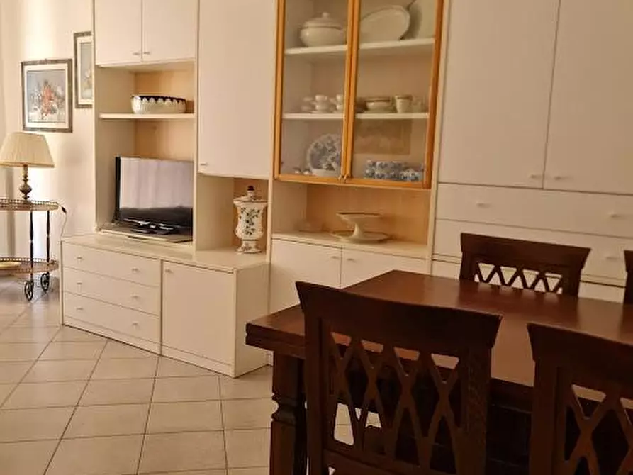 appartamento in vendita a Carrara in zona Marina di Carrara