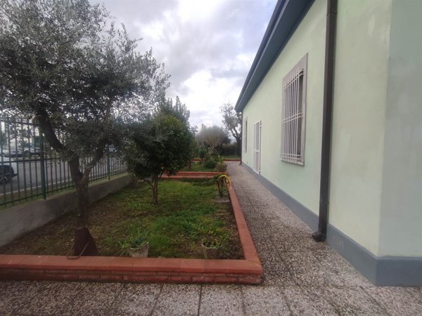 casa indipendente in vendita a Carrara in zona Fossone