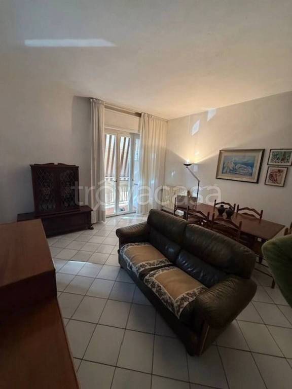 appartamento in vendita a Carrara in zona Stadio