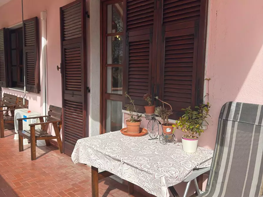 casa indipendente in vendita a Carrara in zona Monteverde