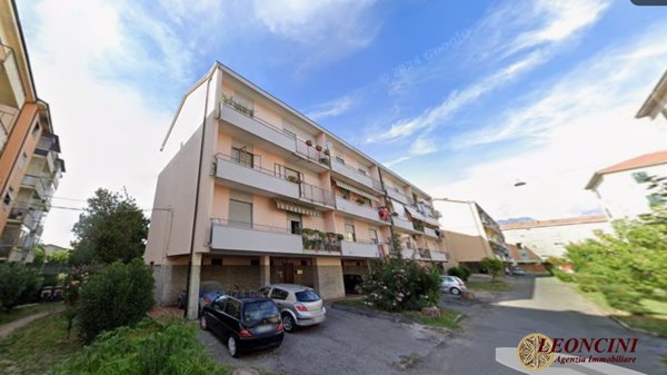 appartamento in vendita a Carrara in zona Avenza