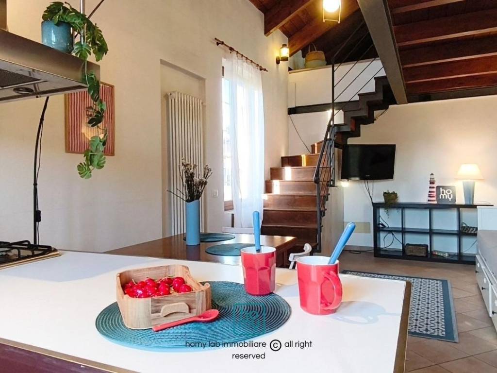 appartamento in vendita a Carrara in zona Marina di Carrara