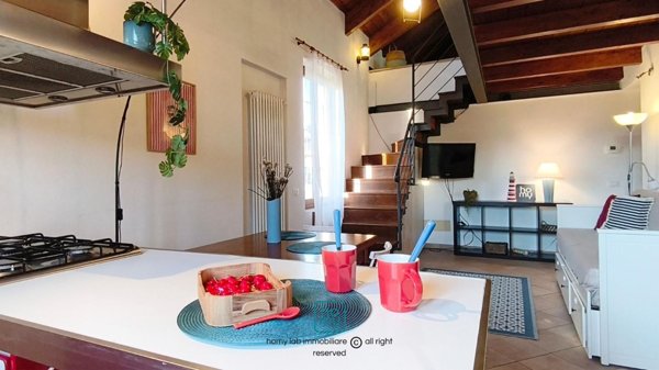 appartamento in vendita a Carrara in zona Marina di Carrara