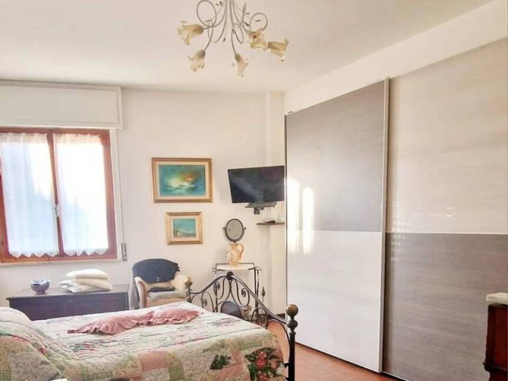 appartamento in vendita a Carrara in zona Marina di Carrara