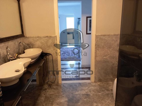 casa indipendente in vendita a Carrara in zona Marina di Carrara