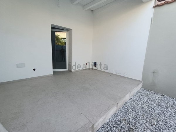 casa indipendente in vendita a Carrara in zona Marina di Carrara