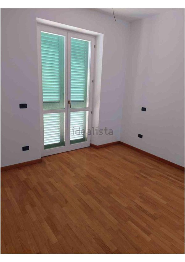 casa indipendente in vendita a Carrara in zona Avenza