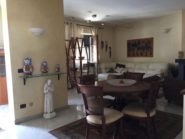 casa indipendente in vendita a Carrara in zona Fossone