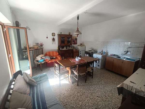 casa indipendente in vendita a Carrara in zona Colonnata