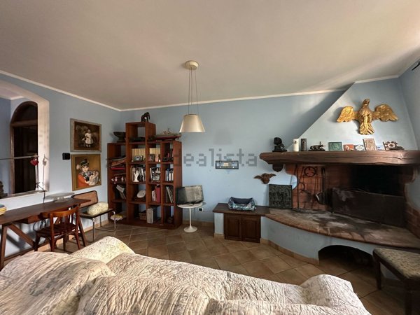 casa indipendente in vendita a Carrara