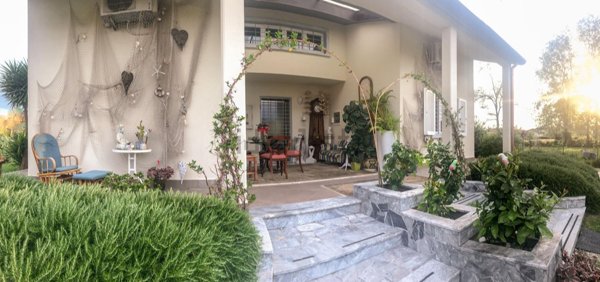 casa indipendente in vendita a Carrara in zona Marina di Carrara