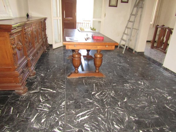 casa semindipendente in vendita a Carrara in zona Bonascola