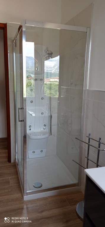 appartamento in vendita a Carrara in zona Marina di Carrara