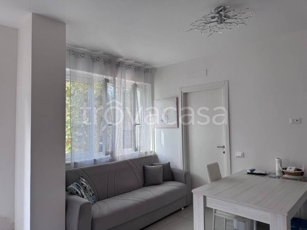 appartamento in vendita a Carrara in zona Marina di Carrara