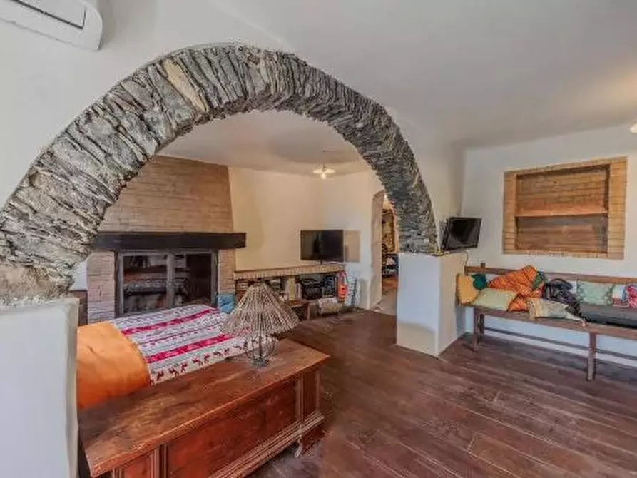 appartamento in vendita a Carrara in zona Fossola