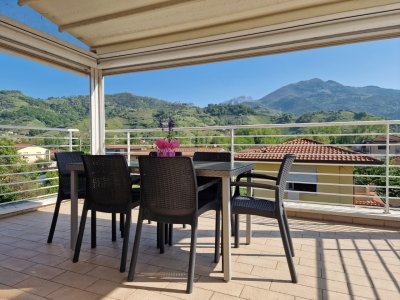 casa indipendente in vendita a Carrara in zona Centro Città