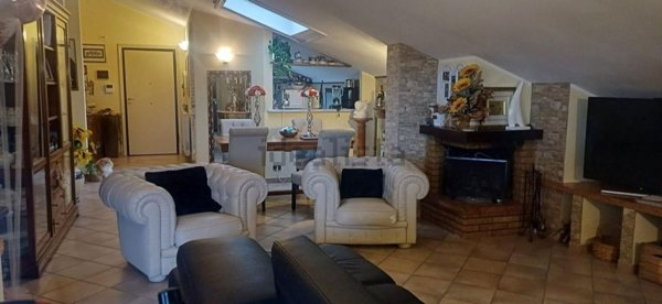 appartamento in vendita a Carrara in zona Fossone