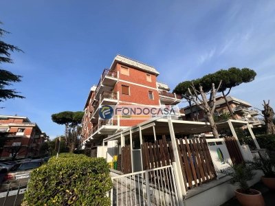 appartamento in vendita a Carrara