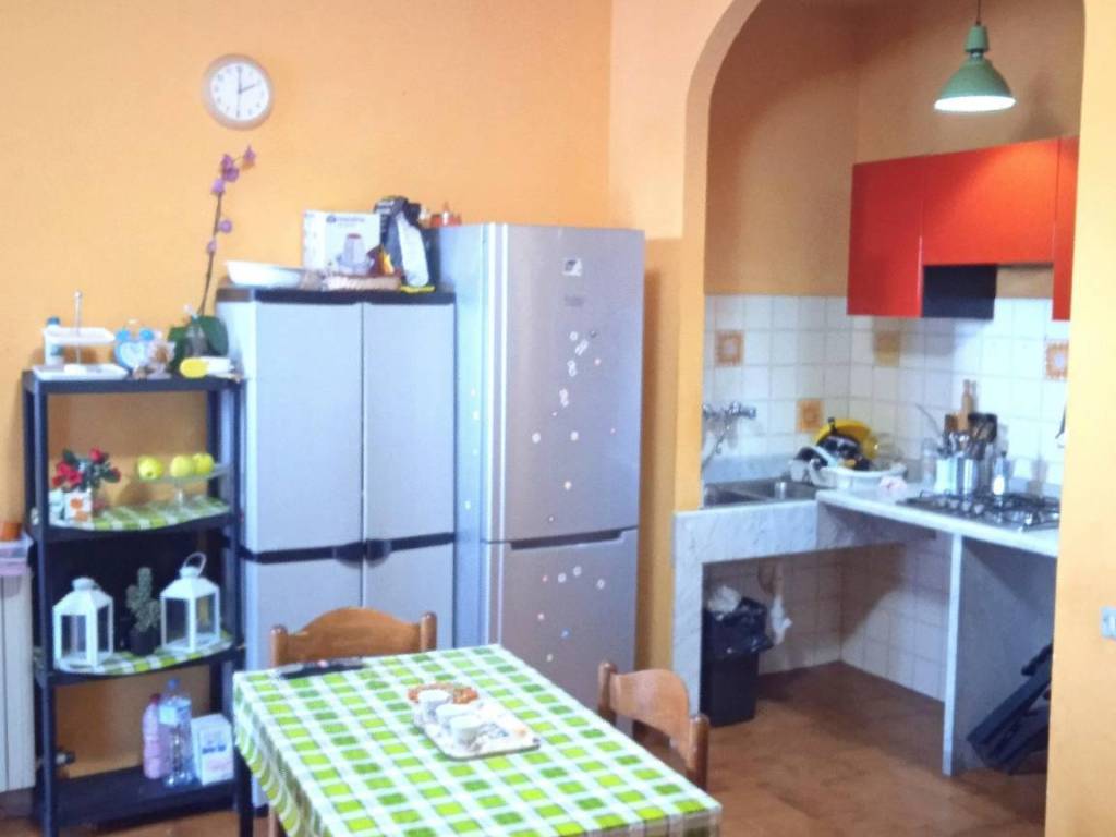 appartamento in vendita a Carrara in zona Bonascola