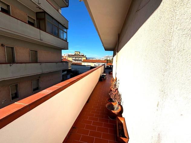 appartamento in vendita a Carrara in zona Marina di Carrara