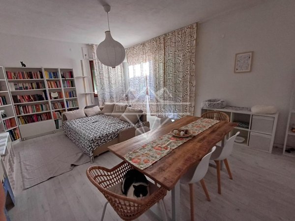 casa indipendente in vendita a Carrara in zona Stadio