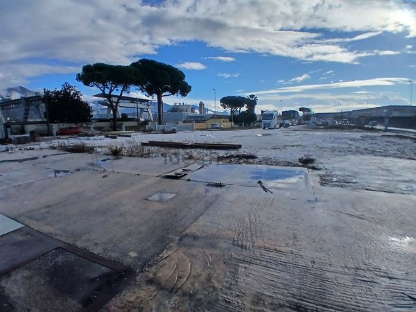 terreno edificabile in vendita a Carrara
