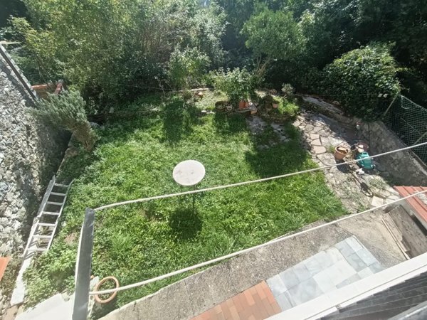 casa indipendente in vendita a Carrara in zona Colonnata