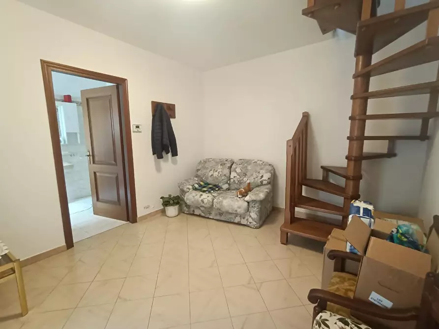 casa semindipendente in vendita a Carrara in zona Gragnana