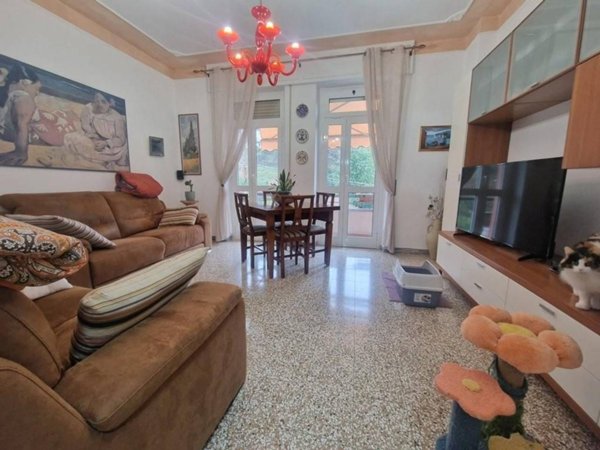 appartamento in vendita a Carrara in zona Codena