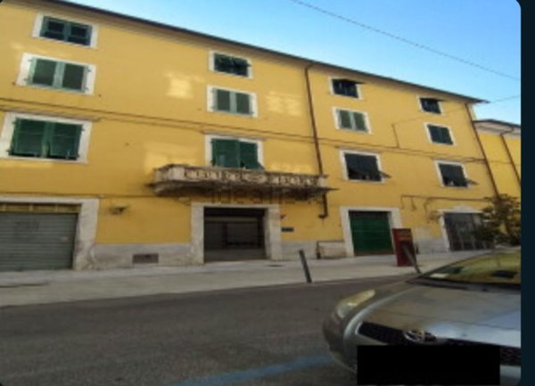 appartamento in vendita a Carrara