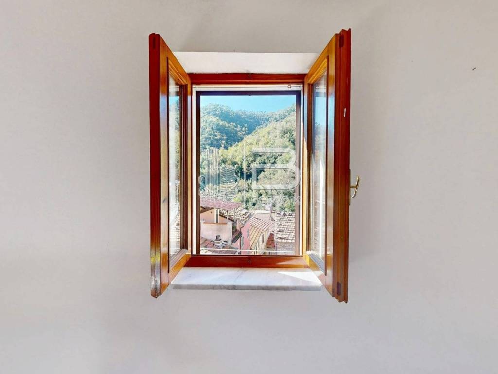 casa indipendente in vendita a Carrara in zona Gragnana