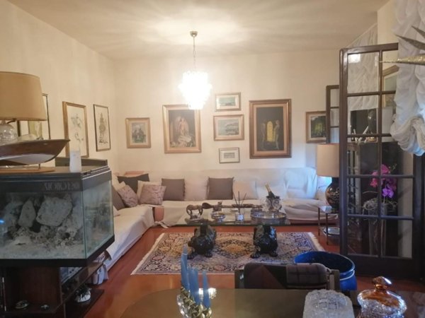 appartamento in vendita a Carrara in zona Avenza